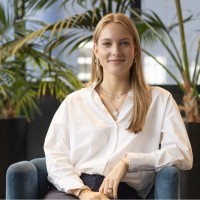 Guusje Smits Email
