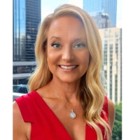 Platinum Storage Group Employee April Sensabaugh's profile photo