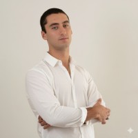 Tapbuy Employee Alexis Naraghi's profile photo