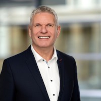 Thomas Fahlbusch Email