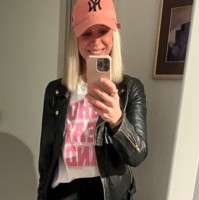 MZV GmbH & Co. KG Employee Annegret Deparade's profile photo