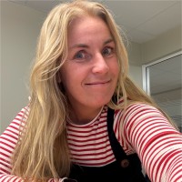 Anna Ross Email