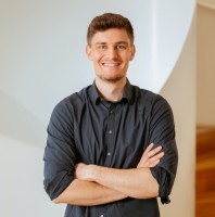 Niklas Hose Email