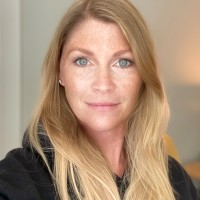 Huge Employee Elizabeth Hamilton's profile photo