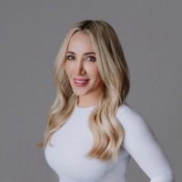 KOLN/KGIN-TV 10/11 News Employee Deanna Eloi's profile photo