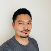 史徳 郡司 Email