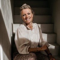 Celine Wagenmakers Email