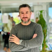 Fabio A. Fernandes Email