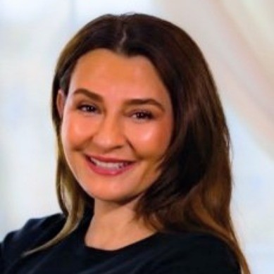 Sophia Valentim Email & Phone Number