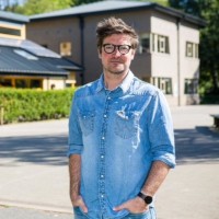 Karel Delheye Email