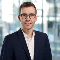 Nils Hennemann Email