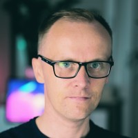 MacIej Szcześnik Email