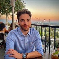Picture Head Employee Zachary Simms's profile photo