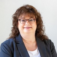 Suzanne Dickinson Email & Phone Number
