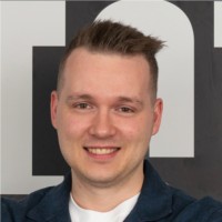 Tomáš Hampl Email