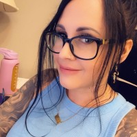 Julia Ringgold Email & Phone Number