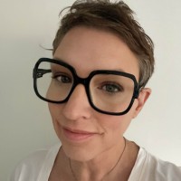 Sian To Email & Phone Number