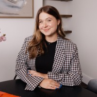 Daphne Sutton Email & Phone Number