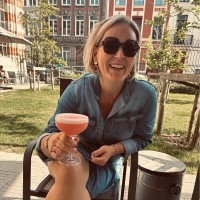 Suzanne Bruinsma Email
