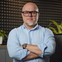 Michał Nowak Email
