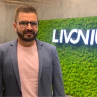 Marcio Uberti Email