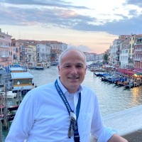 Volkswagen Financial Services Employee Thomas Sutter's profile photo