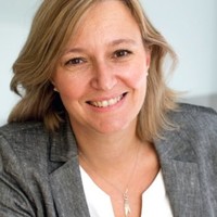 Isabelle Ossola Email