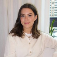 Two Bridges Therapy Employee Jess Freedman's profile photo