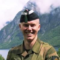 Simen Holen Email