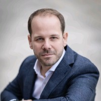 Maxim Töller Email
