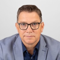 MurphyCobb & Associates Ltd - Global Production Investment Experts Employee Simon Sikorski's profile photo