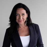 Suzanne van de Laar Email
