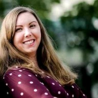 Julie Niziurski Email & Phone Number