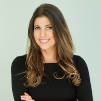 @properties Employee Ali Lerner's profile photo