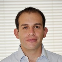 E-mail e número de telefone de Rene Candia
