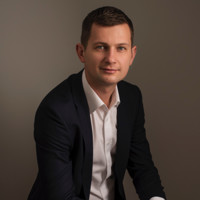 Przemyslaw Krzysiak Email