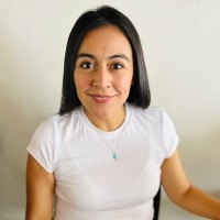 Daniela Avila Gil Email