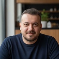 Ertuğrul Dege Email