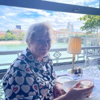 Regine Buffels Email