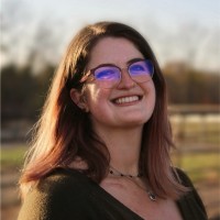 Anna Davis Email & Phone Number