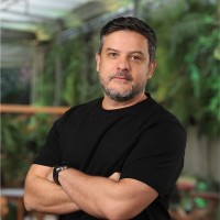 Deepful Employee Rafael Feo's profile photo