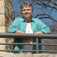 Walzel Properties Employee Sandy Pennington's profile photo