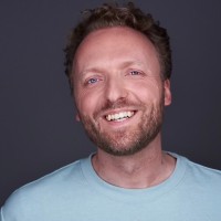 Bas Redhead Email & Phone Number