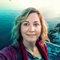 Lynette Davis Email & Phone Number