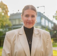 Linda Weiß Email