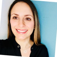 The CE Shop Employee Simona D's profile photo