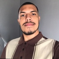 Lucas César Email