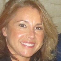 Luxottica Retail Employee Donna Sullivan's profile photo