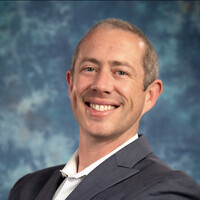 E-mail e número de telefone de Scott Bogert