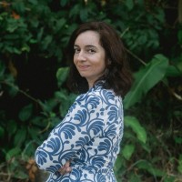 Célia Yahia Email